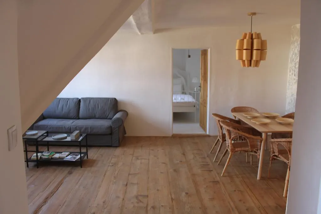 Temporary Guest House Prague Апартаменты