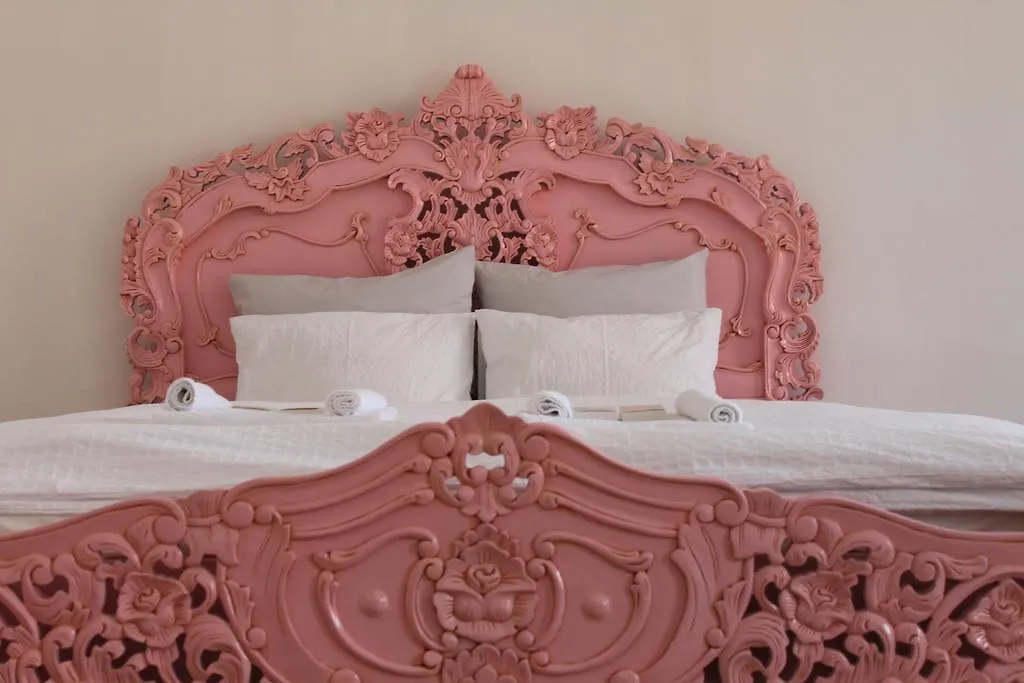 Temporary Guest House Prague Апартаменты